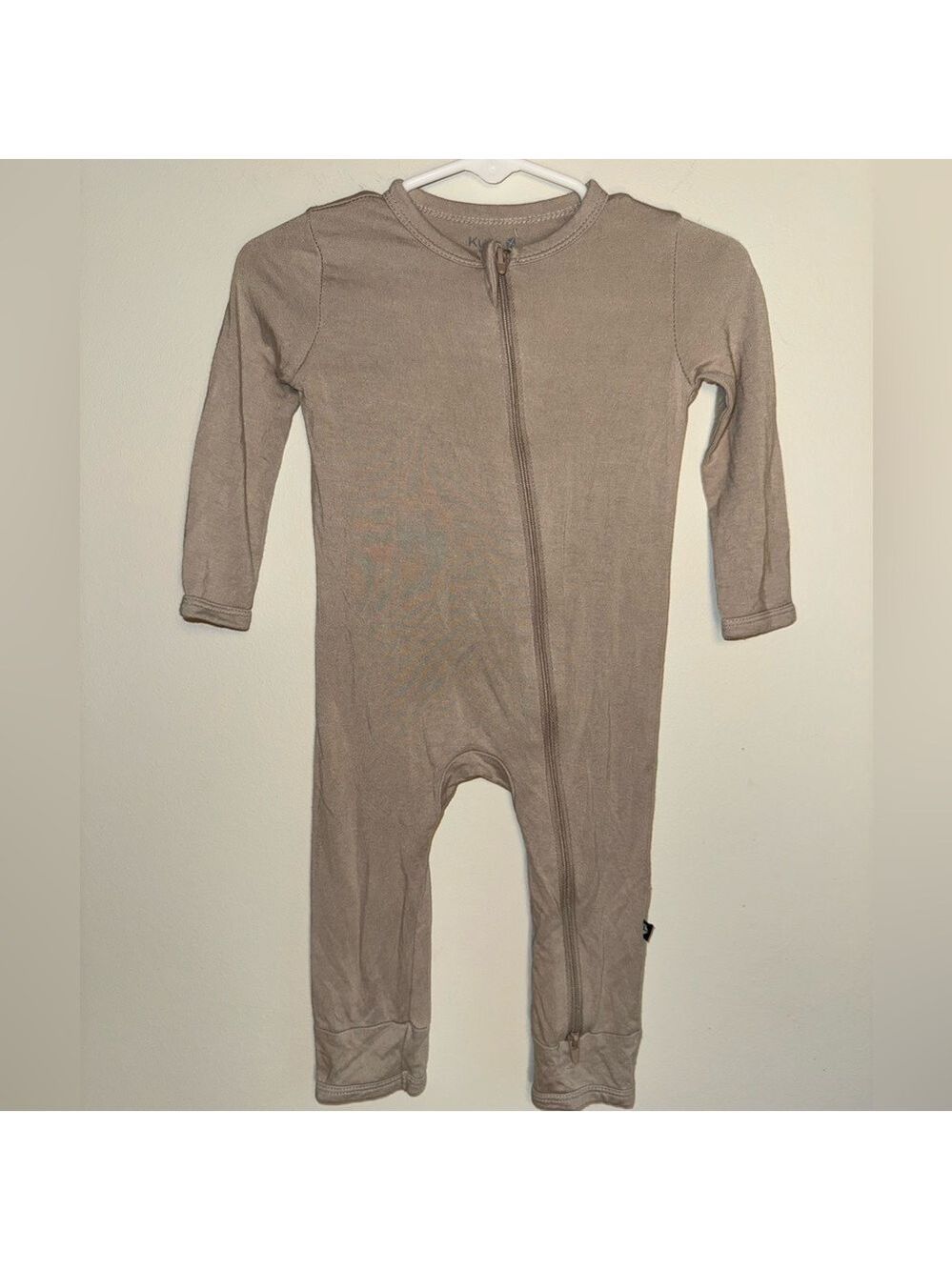 Kyte BABY Soft Tan Bamboo Romper 6-12 Months